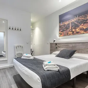 Hostal Bedmates 2*, Barcelona Spain